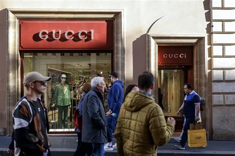 news gucci roma|Gucci staff in Rome strike to protest relocation plans.